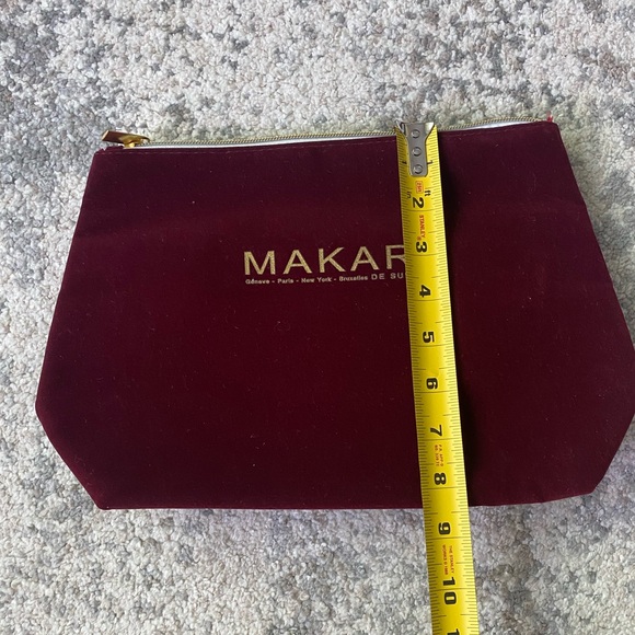 MAKARI EYE SHADOW PALETTE Plus Makeup bag Limited Edition NWT - Picture 13 of 14